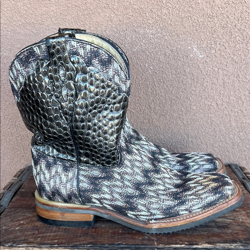 Ferrini cowgirl boots square toe python print